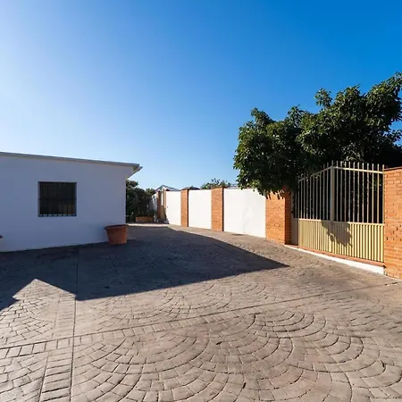 Mit Privatpool Fuer 6 Personen Ca 90 Qm In Nerja, Andalusien Costa Del Sol בית נופש